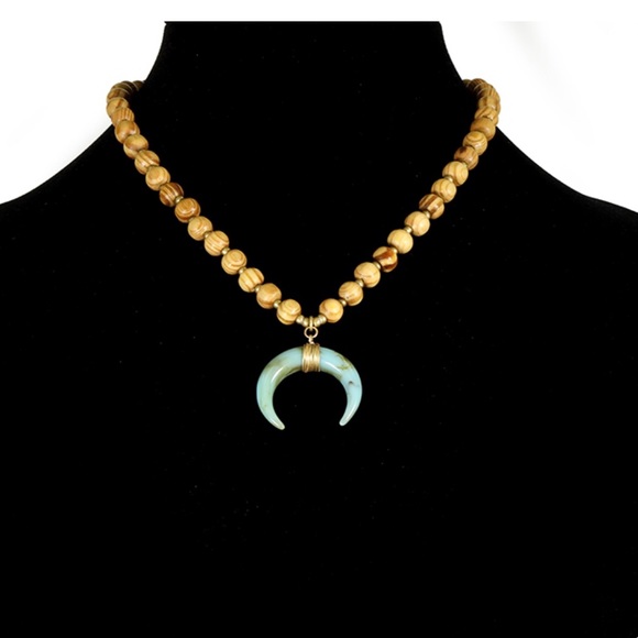 Bead and horn charm short necklace - Picture 2 of 2